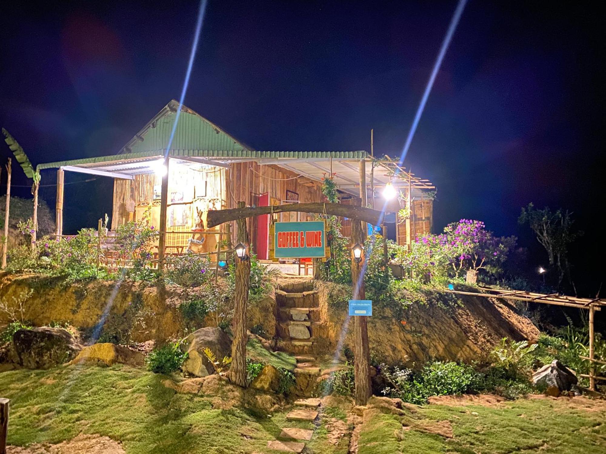 Hotel Coi Nguon Farm Glam Mang Den Kon Von Kla Exterior foto