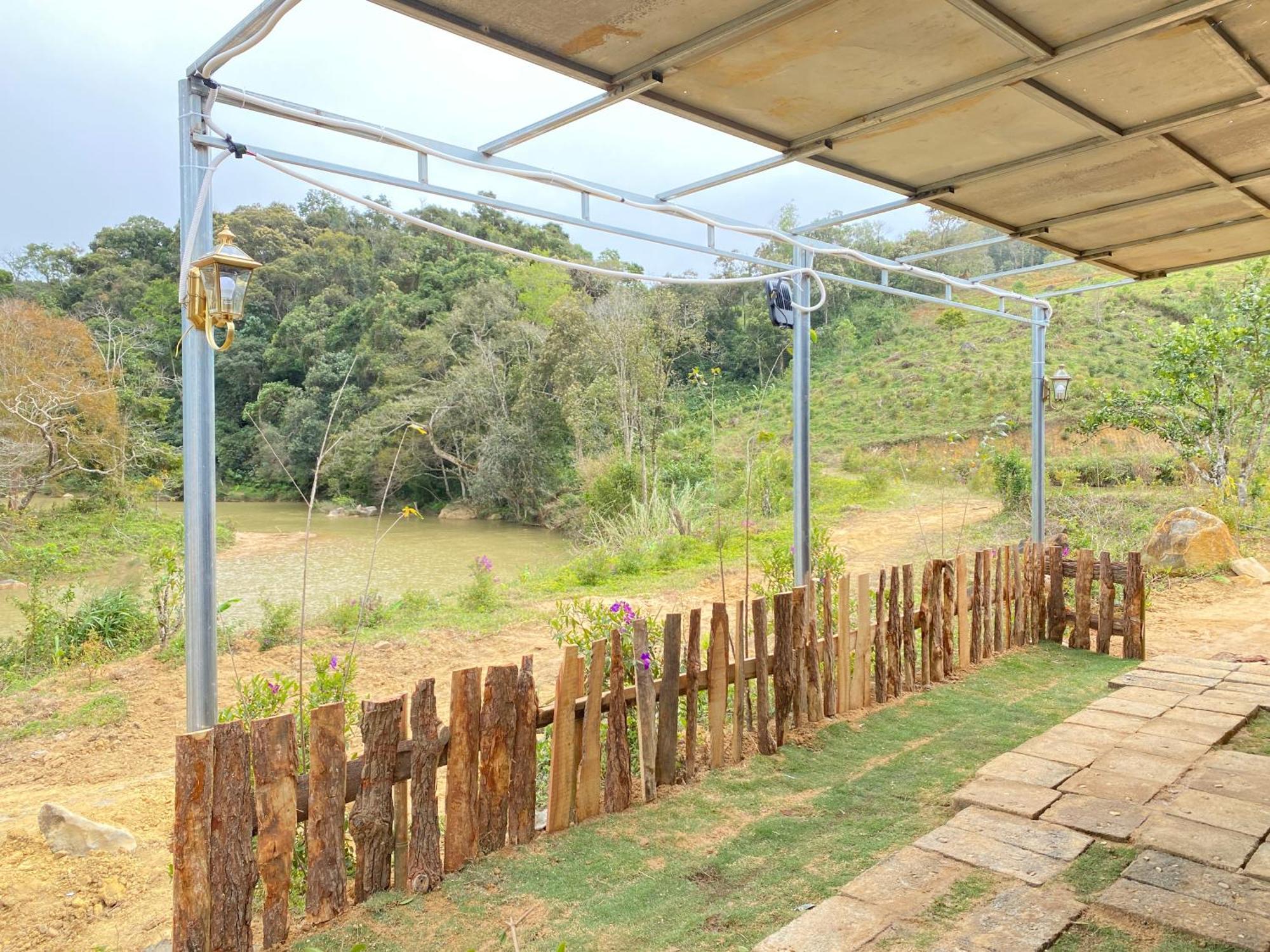 Hotel Coi Nguon Farm Glam Mang Den Kon Von Kla Exterior foto